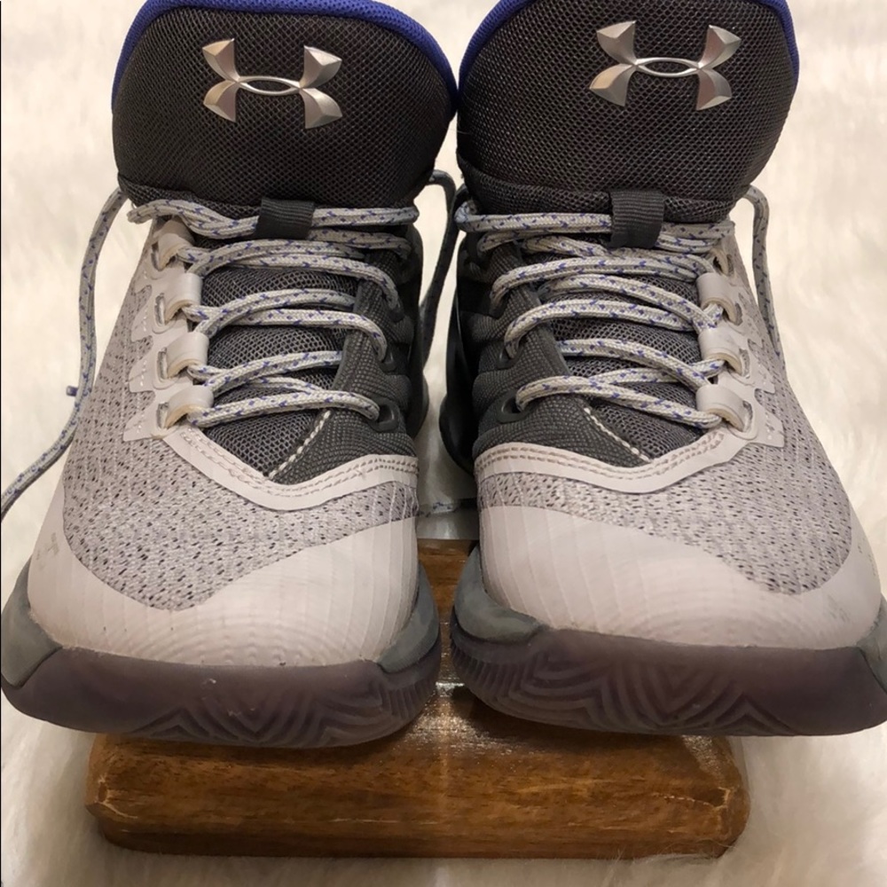 NWOB Underarmour Curry Basketball sneakers - Picture 4 of 6